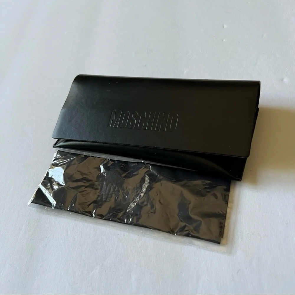 MOSCHINO BLACK SUNGLASSES CASE WITH CLEANING CLOTH NEW